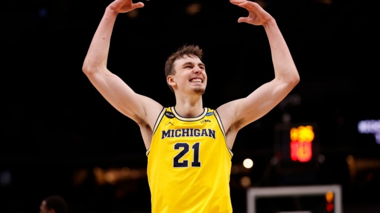 NBA自由市场大戏！吉迪或成篮网新目标，公牛能否留住未来之星？.